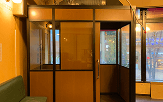 喫煙ブース（喫茶店の導入事例2）