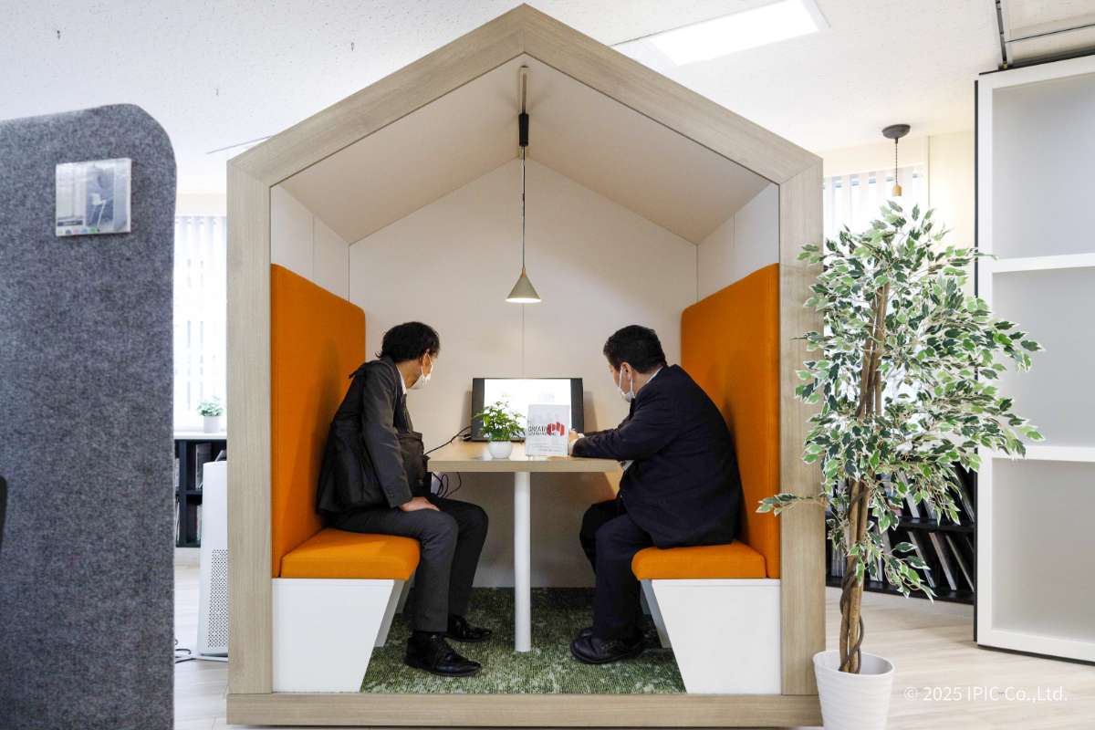 アイピックマルチワークファニチャーシリーズが実現する「快適でデザイン性に優れた空間」は、企業価値の向上にも貢献します。