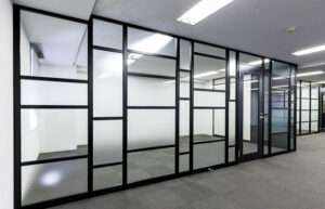 ガラスパーテーション